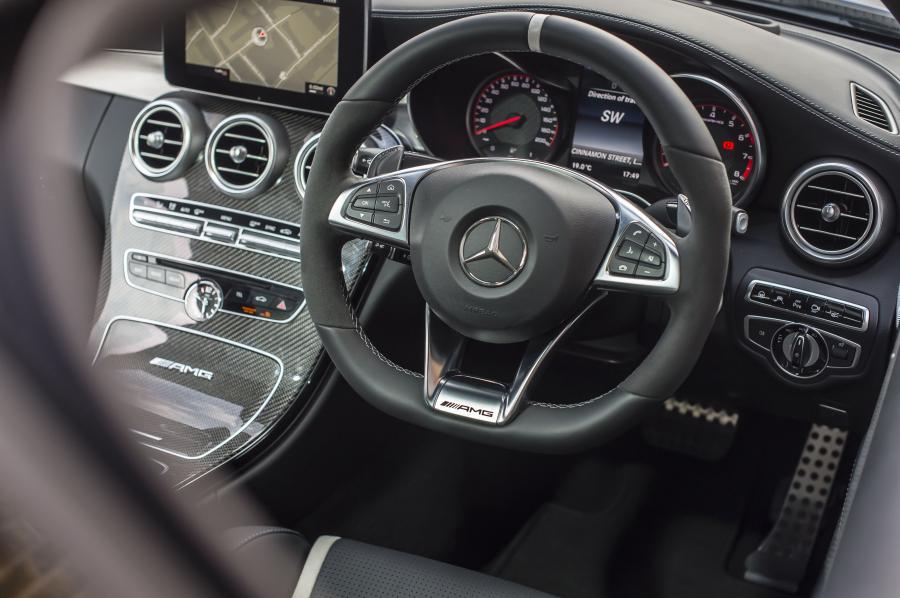  Mercedes-AMG C63 S Coupe 2016 года  (UK) (фото 26 из 30)